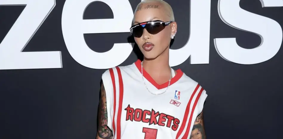 Amber Rose Leaves Ray J Speechless During Risqué Livestream Moment